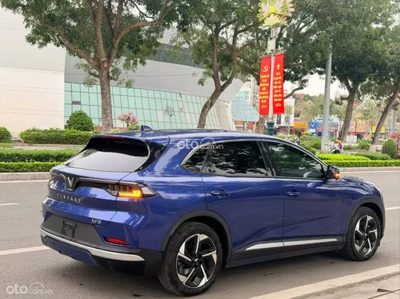 VinFast VF8 Eco 2023 - Giá rẻ cần bán gấp