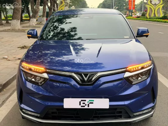 VinFast VF8 Eco 2023 - Giá rẻ cần bán gấp