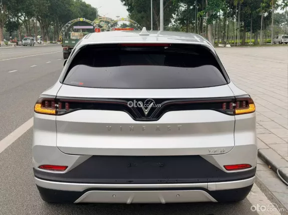 VinFast VF8 Eco 2023 - Xe siêu mới đẹp, cần bán gấp