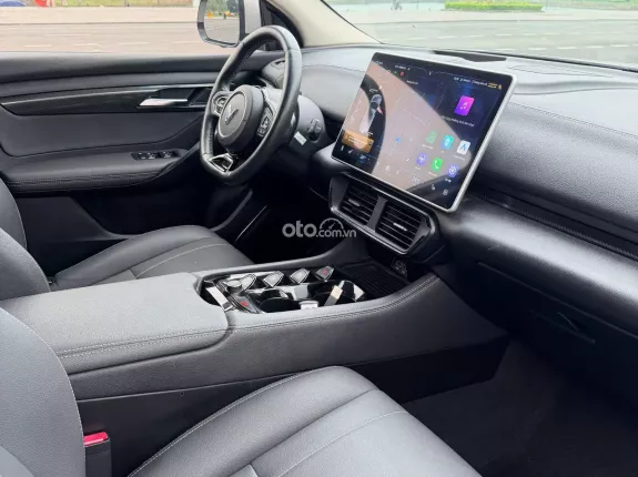 VinFast VF8 Eco 2023 - Xe siêu mới đẹp, cần bán gấp