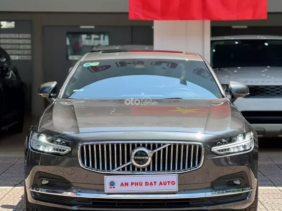 Volvo S90 Inscription 2021 - Xe màu xám, nội thất nâu