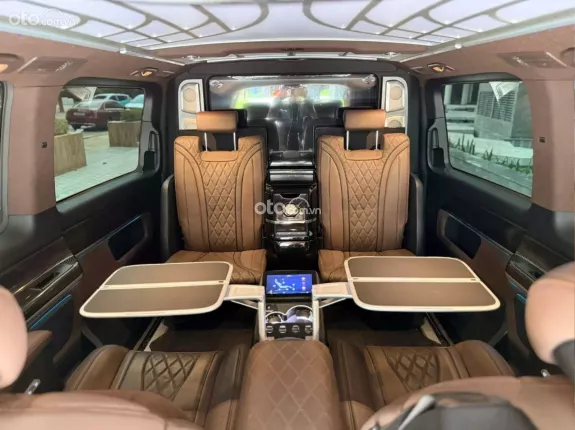 Mercedes-Benz V250 Luxury 2022 - Xe màu đen nội thất nâu