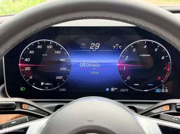 Mercedes-Benz C200 Avantgarde Plus 2022 - Xe đăng ký lần đầu 2023, siêu lướt