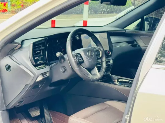 Lexus RX 350 2023 - Trang bị nhiều option tiện nghi, liên hệ em 0934568900