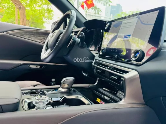Lexus RX 350 2023 - Trang bị nhiều option tiện nghi, liên hệ em 0934568900