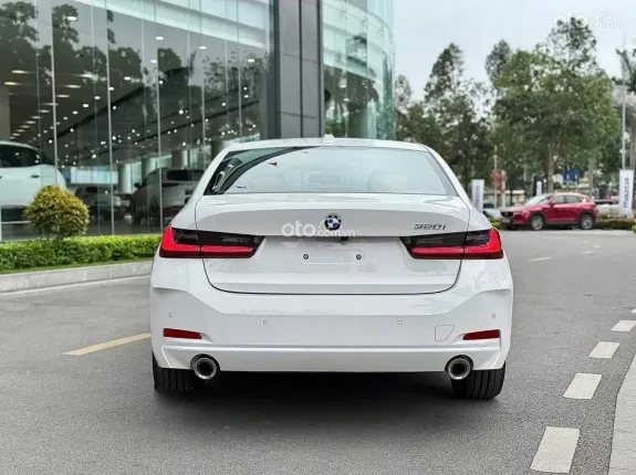 BMW 320i Sport Line 2025 - Ưu đãi độc quyền tháng 3