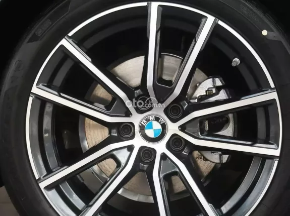 BMW 320i Sport Line 2025 - Ưu đãi độc quyền tháng 3