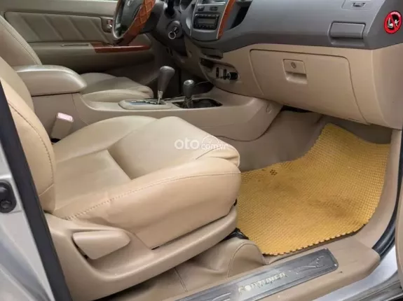 Toyota Fortuner 2.7 V 4X4 AT 2009 - 7 CHỖ GIÁ RẺ