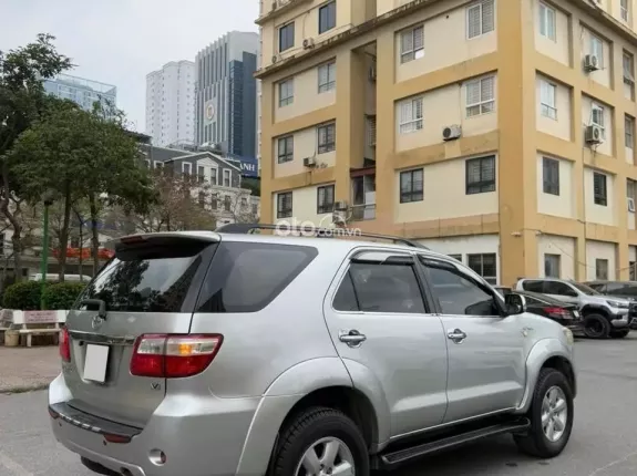 Toyota Fortuner 2.7 V 4X4 AT 2009 - 7 CHỖ GIÁ RẺ