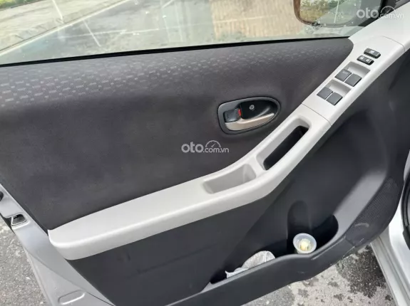 Toyota Yaris 1.3G 2011 - Toyota Yaris 1.3G 2011