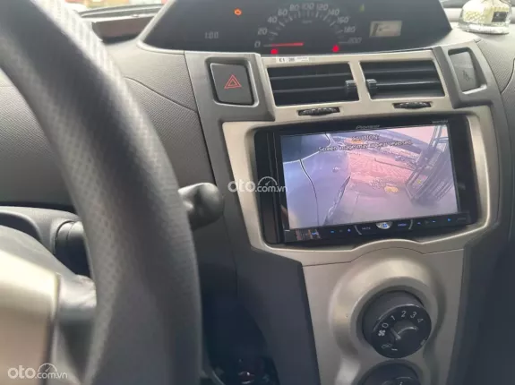 Toyota Yaris 1.3G 2011 - Toyota Yaris 1.3G 2011