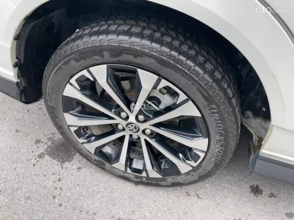 Toyota Veloz Cross CVT Top 2025 - Chính hãng Toyota Sure