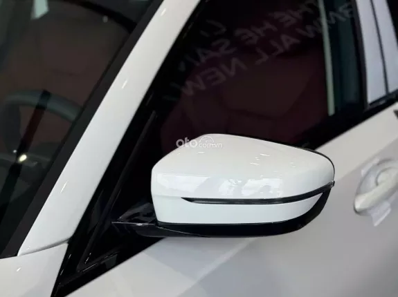 BMW 320i Sport Line 2025 - Ưu đãi độc quyền tháng 3