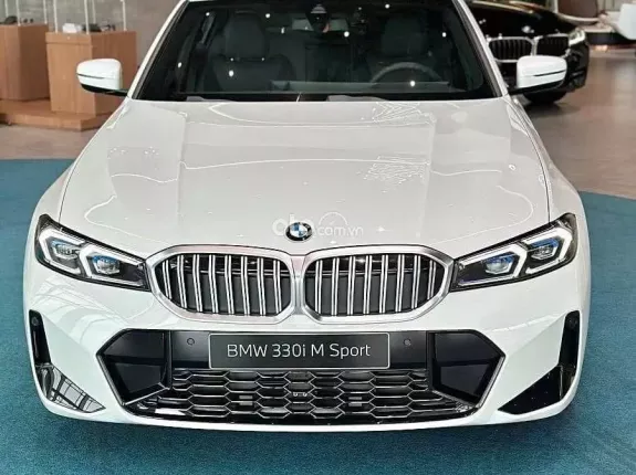 BMW 330i 2025 - Giá tốt nhất HCM