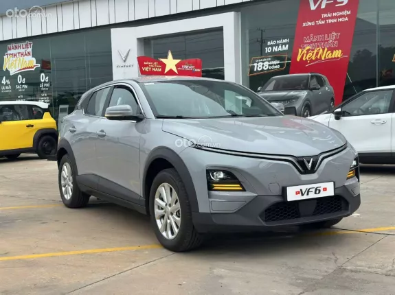 VinFast VF6 Eco 2025 - Tặng bộ phụ kiện chính hãng