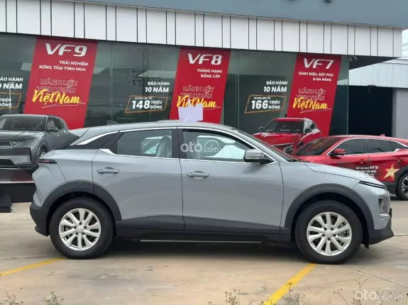 VinFast VF6 Eco 2025 - Tặng bộ phụ kiện chính hãng