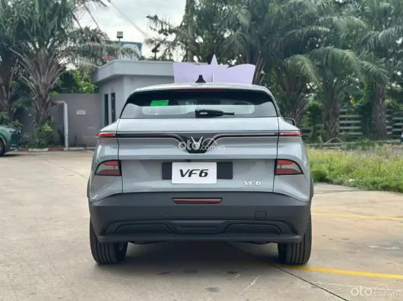 VinFast VF6 Eco 2025 - Tặng bộ phụ kiện chính hãng