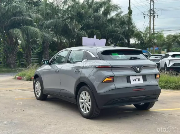 VinFast VF6 Eco 2025 - Tặng bộ phụ kiện chính hãng