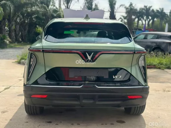 VinFast VF7 Plus 2025 - Có sẵn xe, giao tận nơi trên toàn quốc