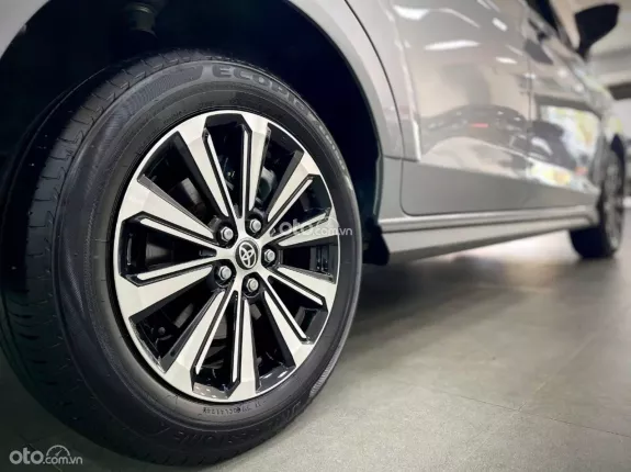 Toyota Veloz Cross 1.5 CVT 2024 - Model 2025 Đỉnh Cao Siêu Lướt