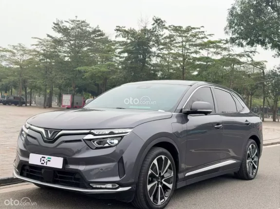 VinFast VF8 2023 - Giá rẻ cần bán gấp