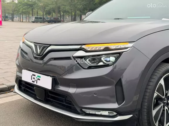 VinFast VF8 2023 - Giá rẻ cần bán gấp