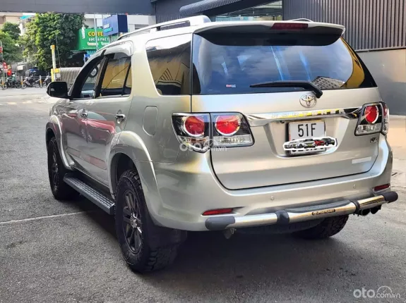 Toyota Fortuner 2.7 V 4X4 AT 2015 - Hàng hiếm đời 2015, ODO cực thấp