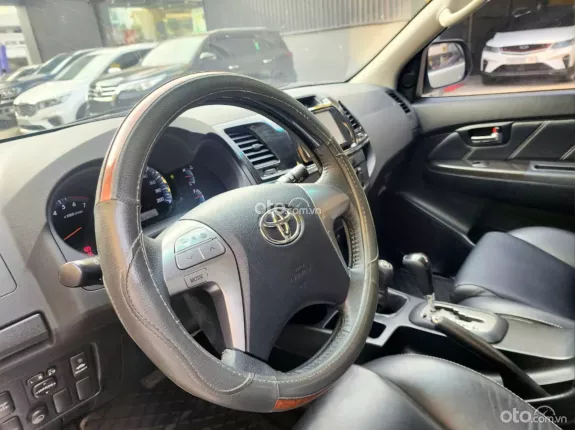 Toyota Fortuner 2.7 V 4X4 AT 2015 - Hàng hiếm đời 2015, ODO cực thấp