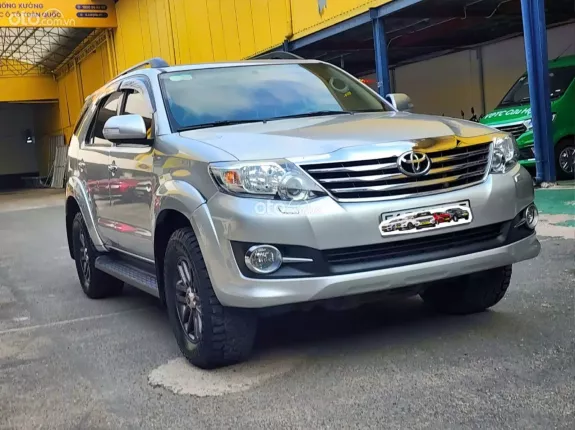 Toyota Fortuner 2.7 V 4X4 AT 2015 - Hàng hiếm đời 2015, ODO cực thấp