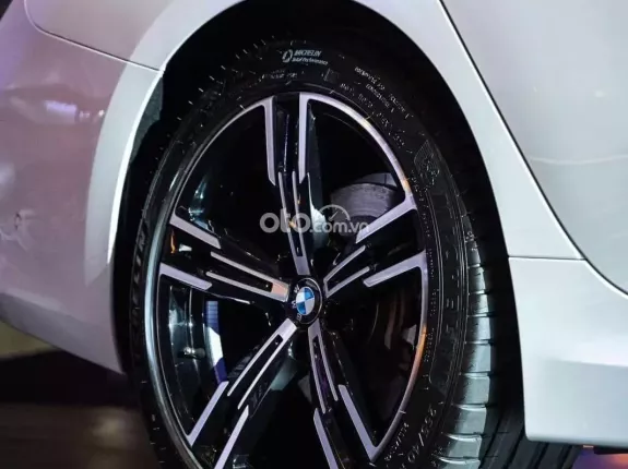 BMW 320i M Sport 2025 - Giá tốt nhất HCM