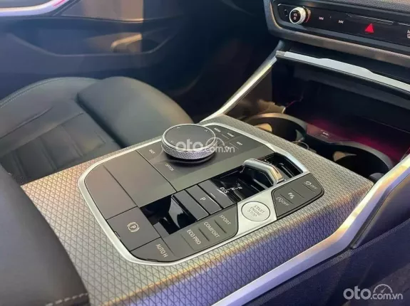 BMW 320i M Sport 2025 - Giá tốt nhất HCM