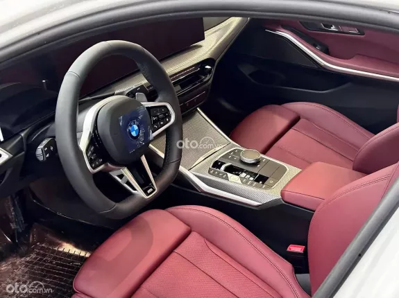 BMW 320i M Sport 2025 - Giá tốt nhất HCM