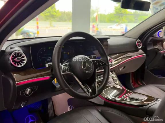 Mercedes-Benz E200 Exclusive 2021 - Mercedes E200 Exclusive 2021 cực đẹp