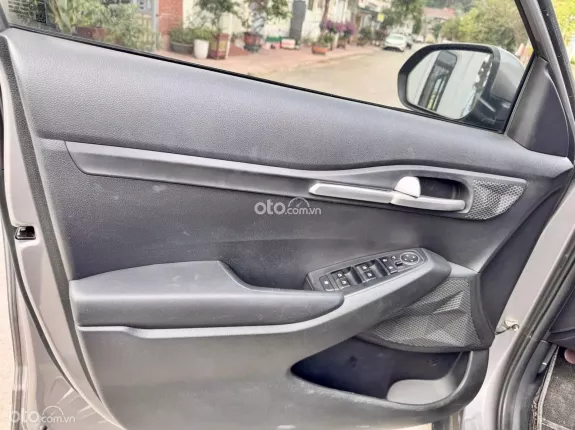 Kia Seltos 1.4 Deluxe 2021 - Xe đẹp không lỗi