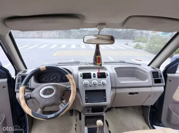 Mitsubishi Jolie 2.0 MT 2004 - Bán Mitsubishi Jolie SS 2.0 đời 2004. Xe cơ quan thanh lý vẫn đẹp