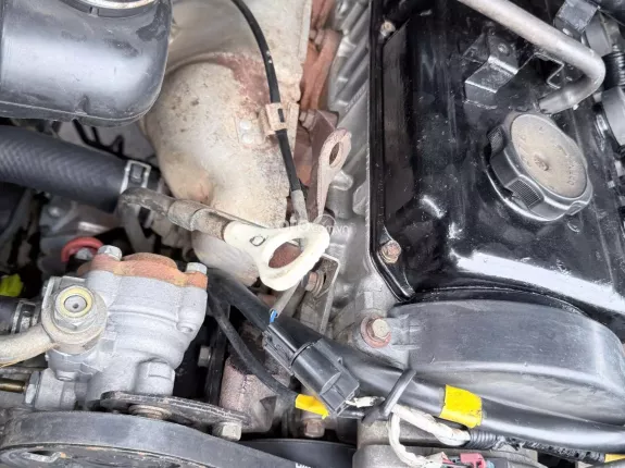 Mitsubishi Jolie 2.0 MT 2004 - Bán Mitsubishi Jolie SS 2.0 đời 2004. Xe cơ quan thanh lý vẫn đẹp