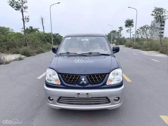 Mitsubishi Jolie 2.0 MT 2004 - Bán Mitsubishi Jolie SS 2.0 đời 2004. Xe cơ quan thanh lý vẫn đẹp