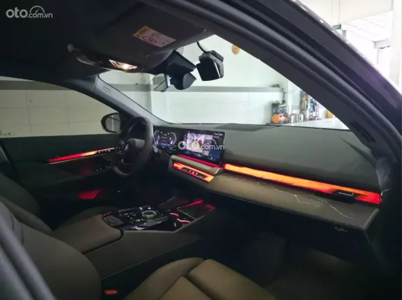 BMW 520i 2024 - BMW 520i All New siêu lướt 300km như xe thùng