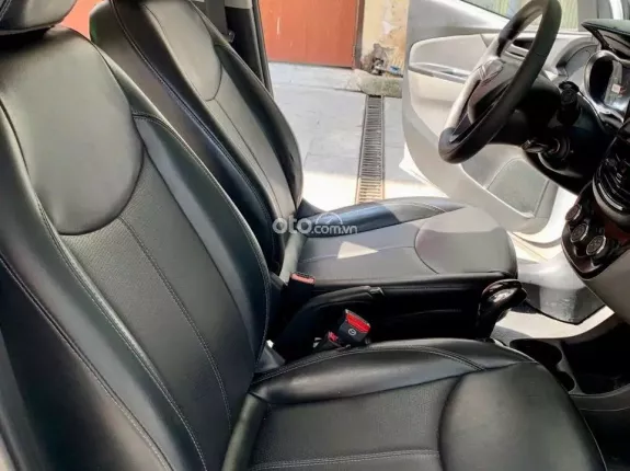 VinFast Fadil 2020 - Xe gia đình nhỏ gọn màu trắng đẹp