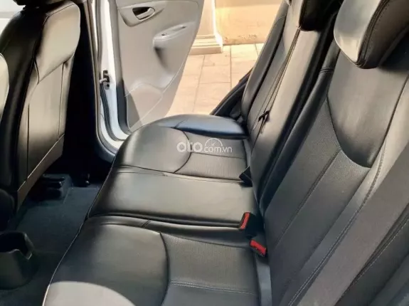 VinFast Fadil 2020 - Xe gia đình nhỏ gọn màu trắng đẹp