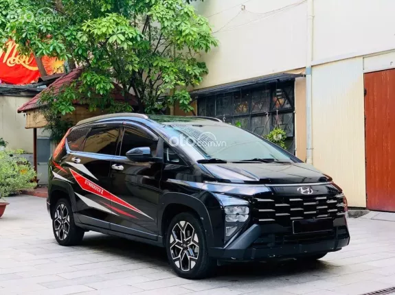 Hyundai Stargazer 1.5 AT Cao cấp 2024 - Xe gia đình 7 chỗ màu đen sang trọng