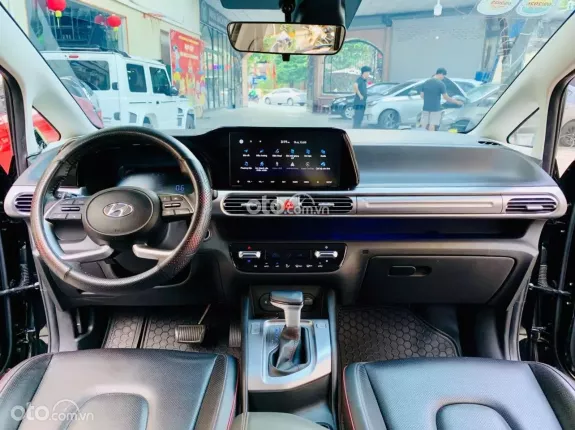 Hyundai Stargazer 1.5 AT Cao cấp 2024 - Xe gia đình 7 chỗ màu đen sang trọng