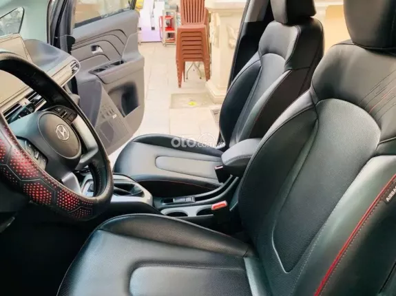 Hyundai Stargazer 1.5 AT Cao cấp 2024 - Xe gia đình 7 chỗ màu đen sang trọng