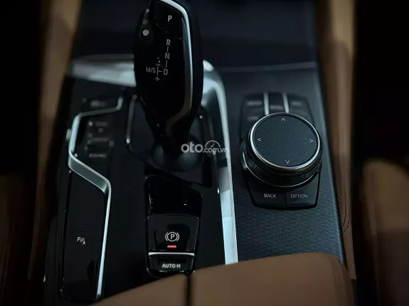 BMW 520i 2022 - Ưu đãi độc quyền tháng 3