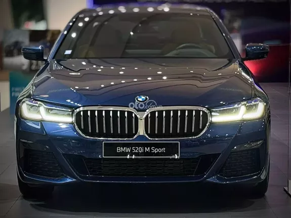 BMW 520i 2022 - Ưu đãi độc quyền tháng 3