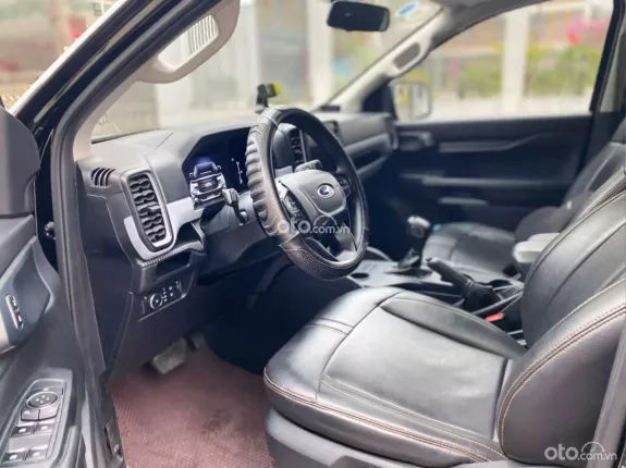 Ford Ranger XLS 2.0L 4x2 AT 2024 - Như Mới