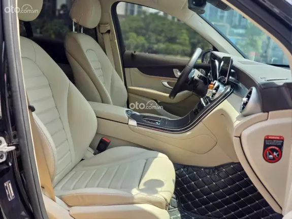 Mercedes-Benz GLC 300 4Matic 2021 - Merceded GLC300 4Matic 2021 Đen/Kem siêu lướt 27.000km