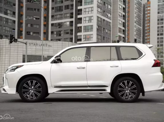 Lexus LX 570 MBS 2019 - Lexus LX 570 Super Sport MBS sx2019 nhập Trung Đông, chạy 6,9 vạn siêu mới