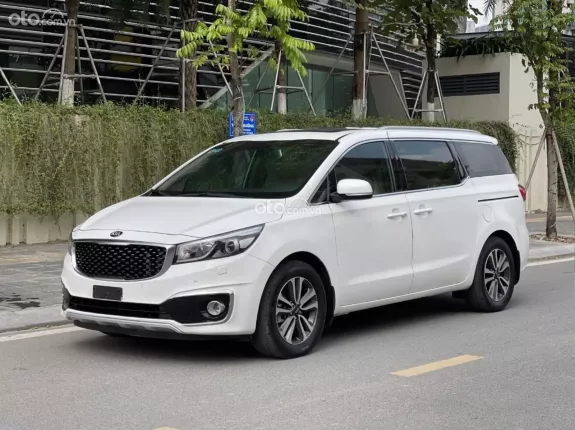 Kia Sedona 2.2 Luxury 2018 - Dịch vụ quá hợp