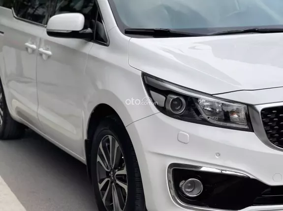 Kia Sedona 2.2 Luxury 2018 - Dịch vụ quá hợp